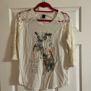 3/4 lace sleeve owl print top “Wild and Free”
